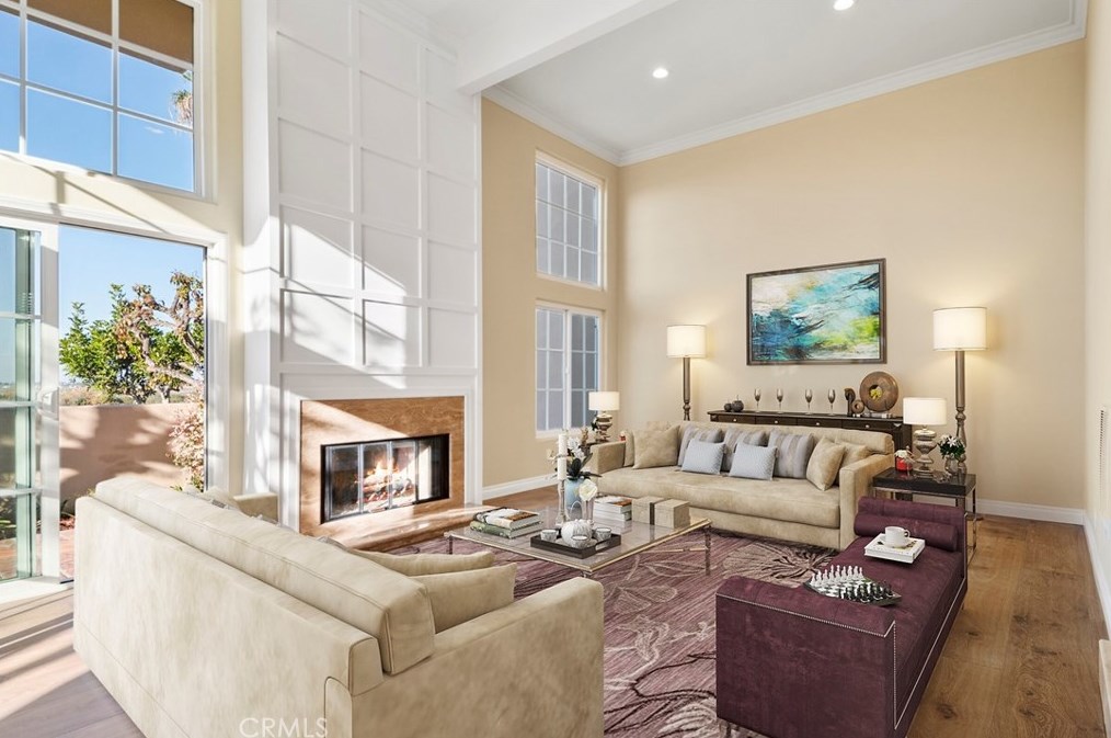 19245 Seabrook Ln, Huntington Beach CA  92648-5521 exterior