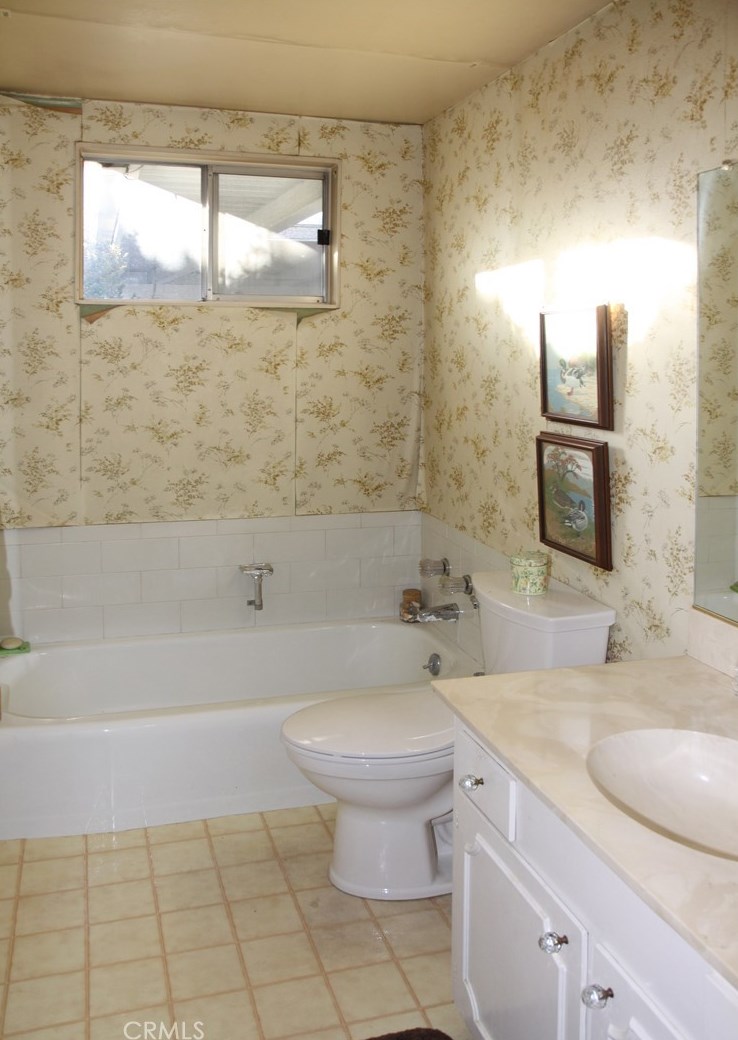 13861 Harper St, Westminster CA  92683-3323 exterior