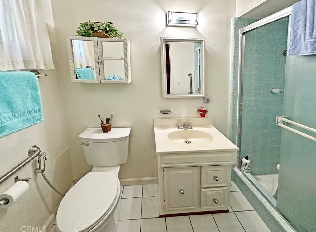 13861 Harper St, Westminster CA  92683-3323 exterior