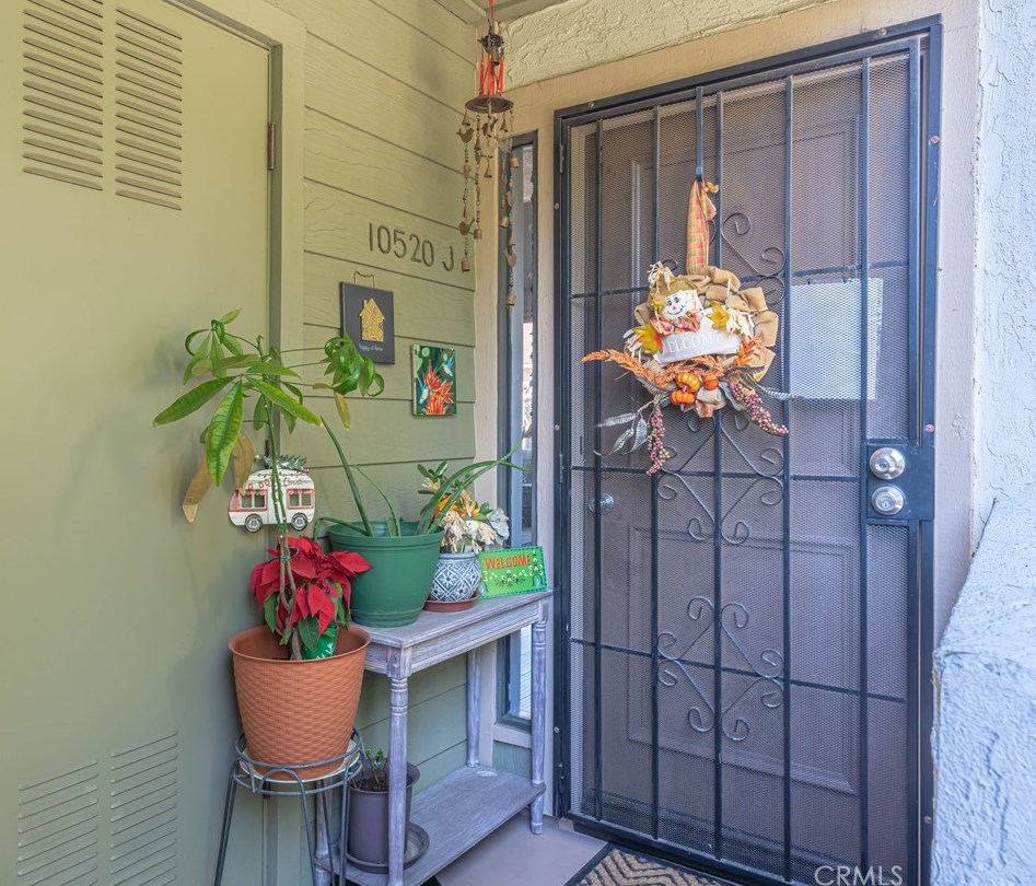 10520 Lakeside Dr #j, Garden Grove, CA 92840