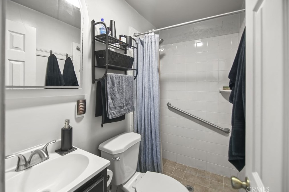 3961 Snow Dr, Los Angeles CA  90063-1246 exterior