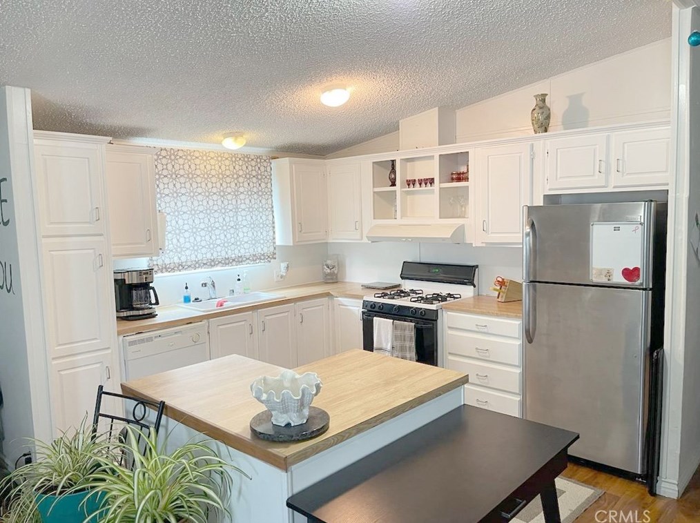 21851 Newland St #280, Huntington Beach, CA 92646