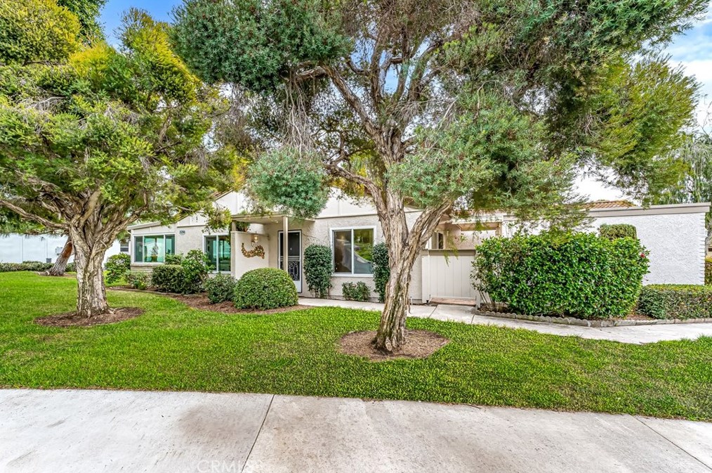 3286 San Amadeo, Laguna Beach CA  92637-8410 exterior