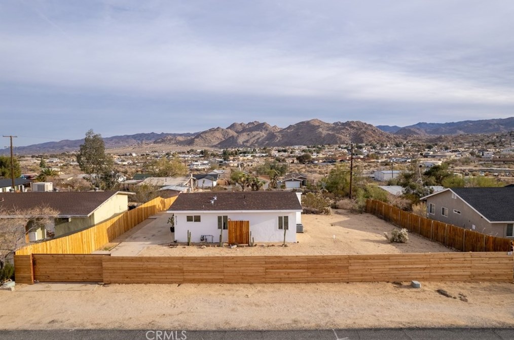 6131 Panorama St, Joshua Tree CA  92252-2120 exterior