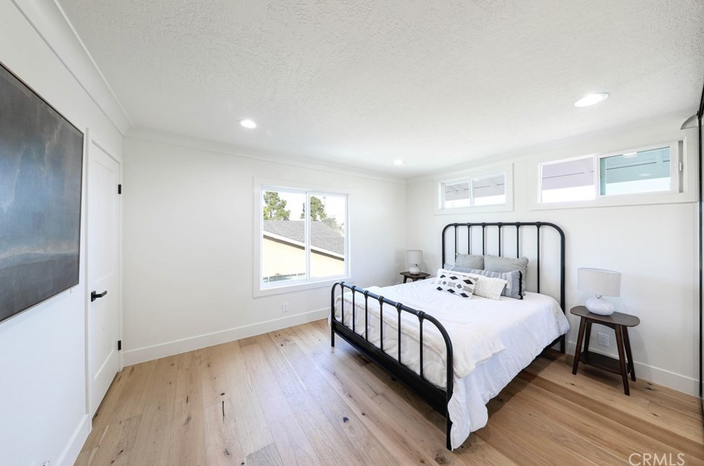 20031 Mayport Ln, Huntington Beach CA  92646-4633 exterior
