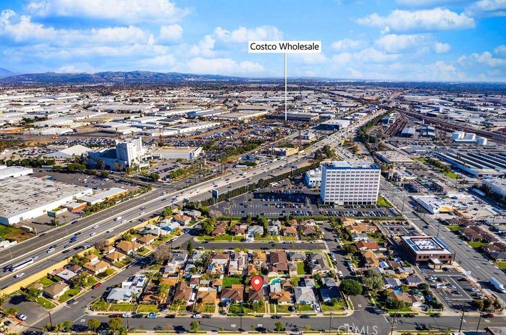 2566 Fidelia Ave, Los Angeles CA  90040-2307 exterior