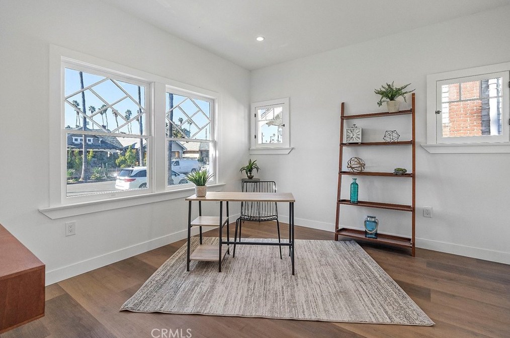 3448 2nd Ave, Los Angeles CA  90018-3724 exterior