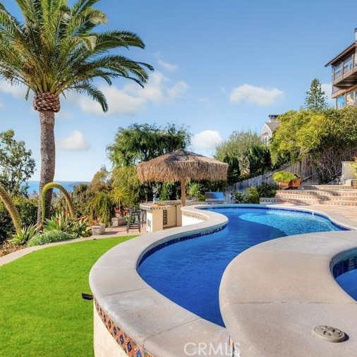 802 Rembrandt Dr, Laguna Beach CA  92651-3417 exterior