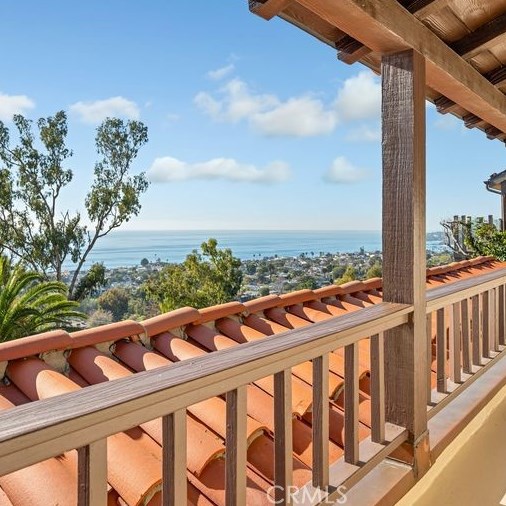 802 Rembrandt Dr, Laguna Beach CA  92651-3417 exterior