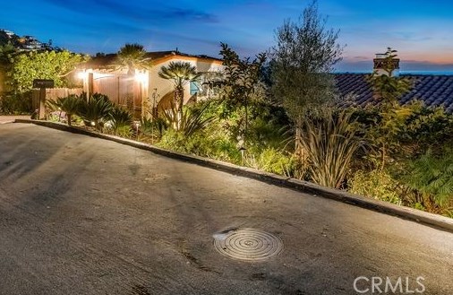 802 Rembrandt Dr, Laguna Beach CA  92651-3417 exterior