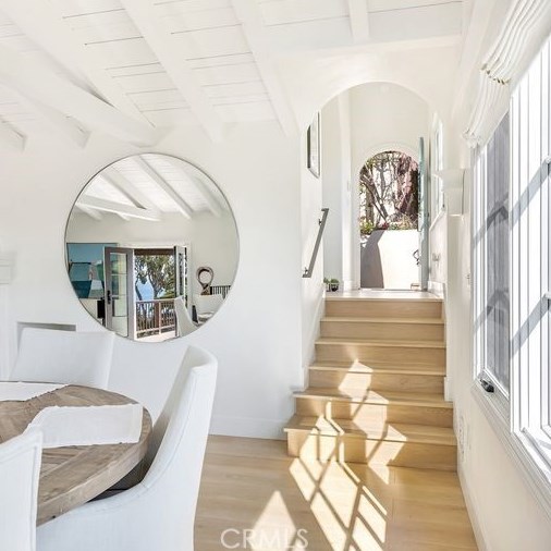 802 Rembrandt Dr, Laguna Beach CA  92651-3417 exterior