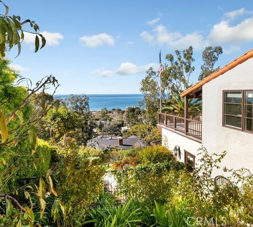 802 Rembrandt Dr, Laguna Beach CA  92651-3417 exterior