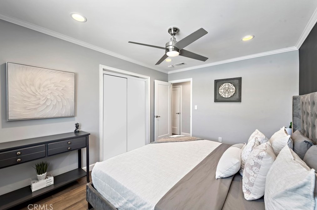 1582 Baker St, Costa Mesa CA  92626-3747 exterior