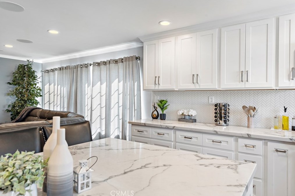 1582 Baker St, Costa Mesa CA  92626-3747 exterior