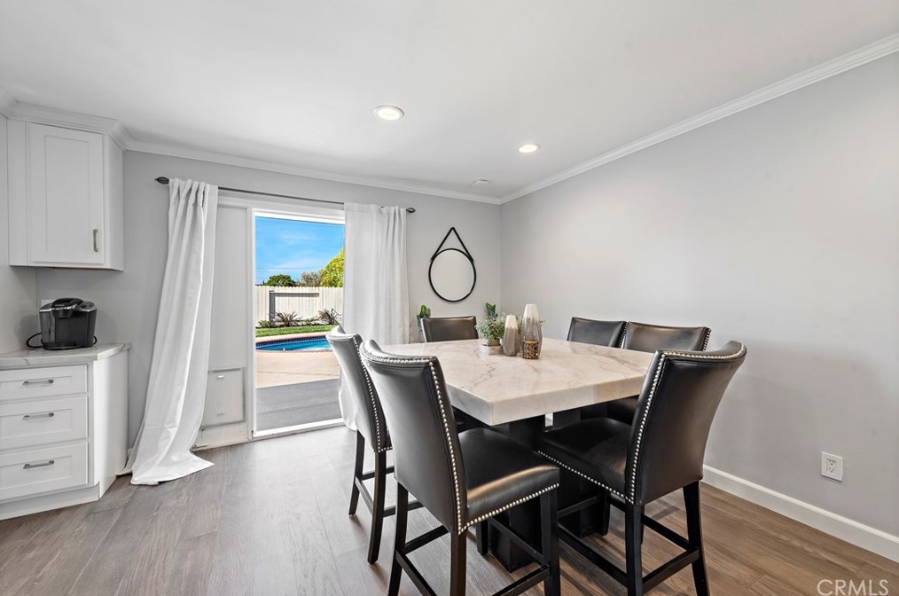 1582 Baker St, Costa Mesa CA  92626-3747 exterior