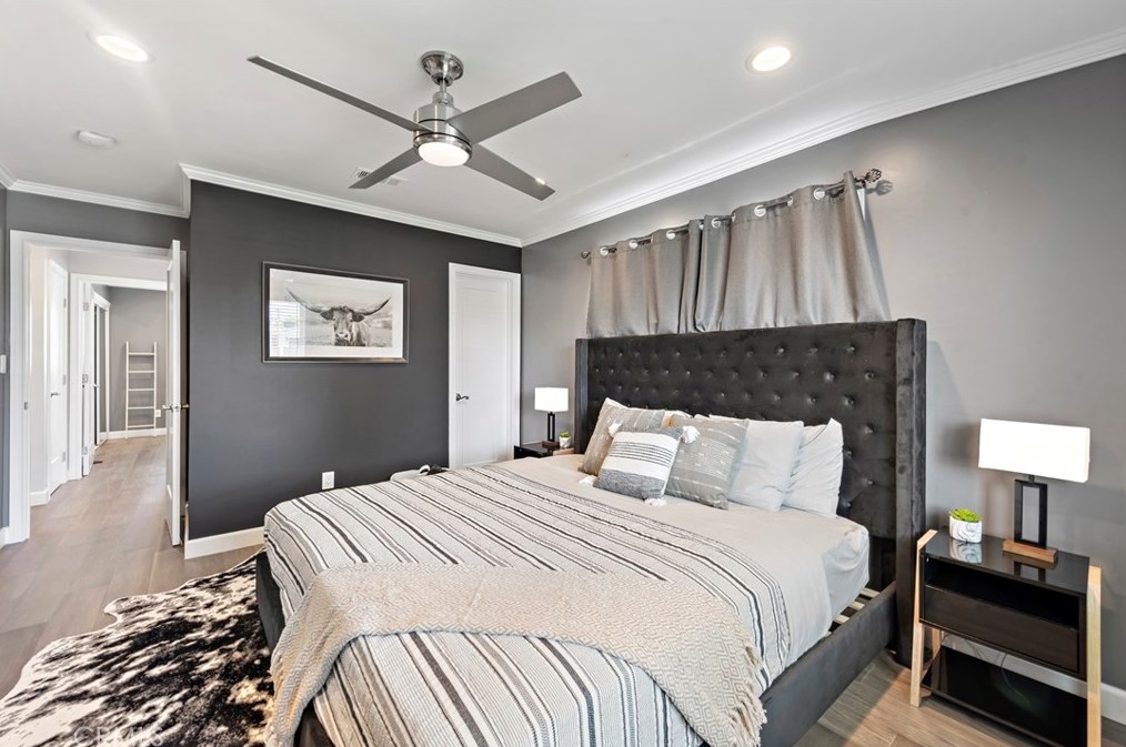 1582 Baker St, Costa Mesa CA  92626-3747 exterior