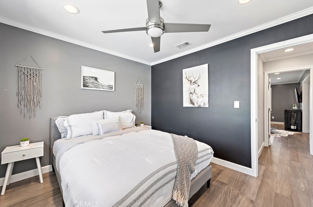 1582 Baker St, Costa Mesa CA  92626-3747 exterior