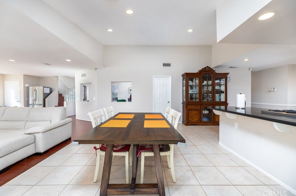 1519 Kiowa Crest Dr, Pomona CA  91765-3918 exterior