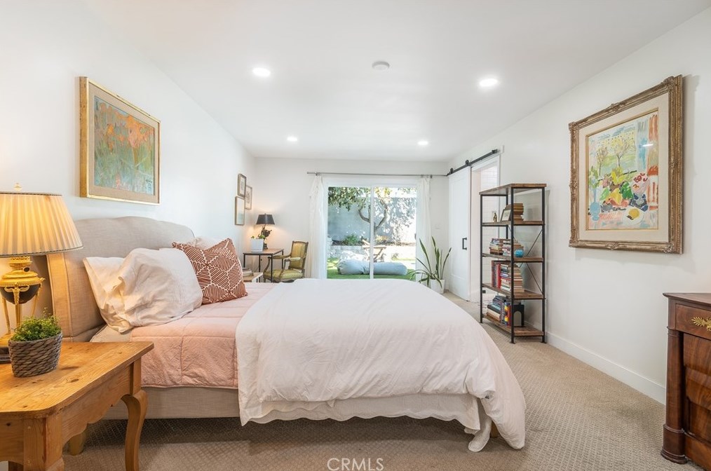 6671 Mason Dr, Huntington Beach CA  92647-4345 exterior