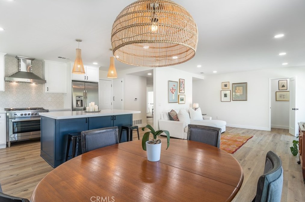 6671 Mason Dr, Huntington Beach CA  92647-4345 exterior