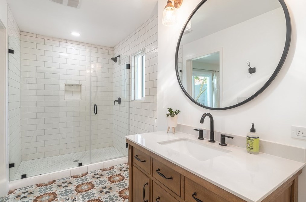 6671 Mason Dr, Huntington Beach CA  92647-4345 exterior