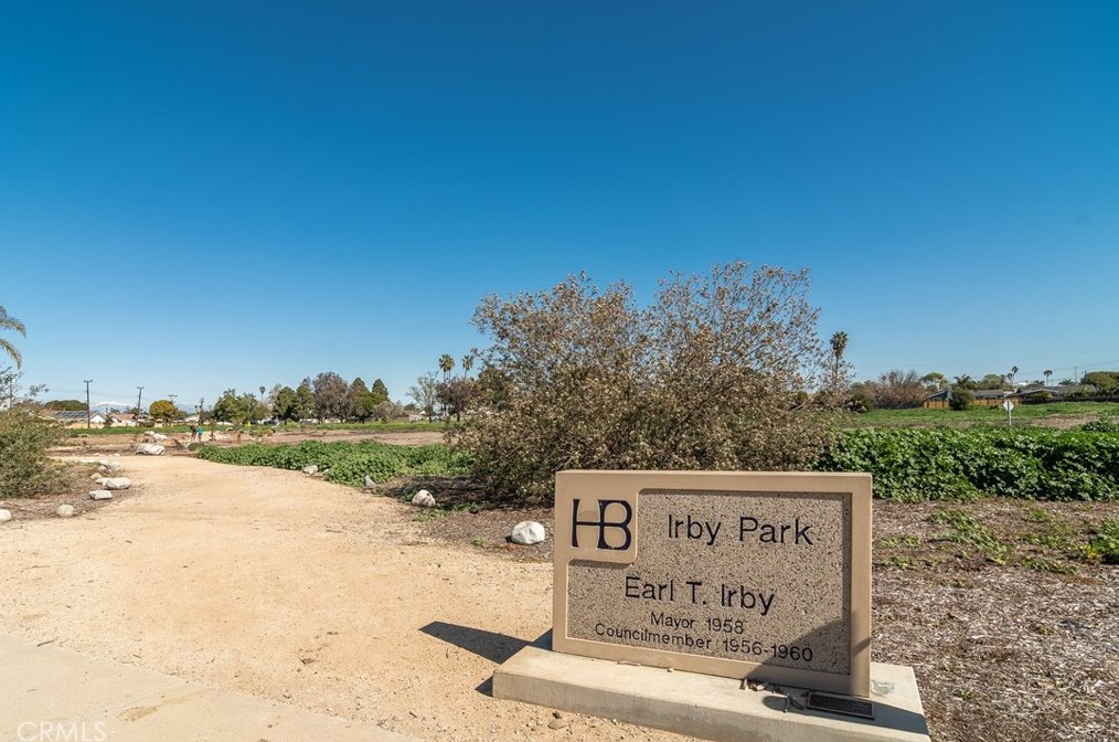 6671 Mason Dr, Huntington Beach CA  92647-4345 exterior