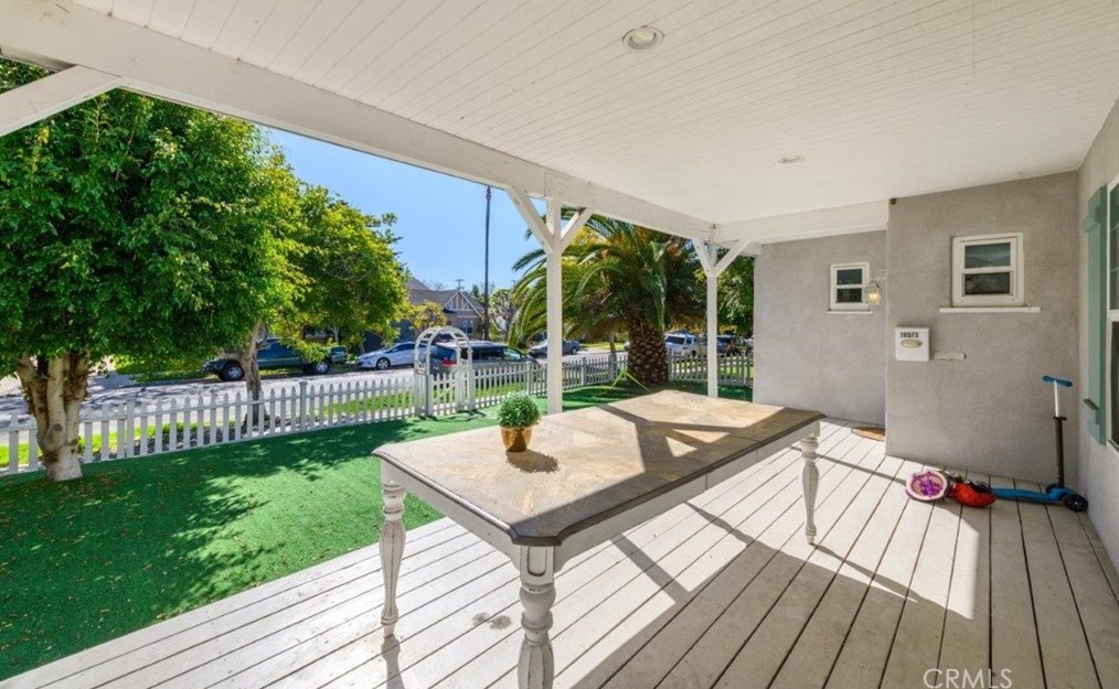 10575 Ayres Ave, Los Angeles CA  90064-3332 exterior