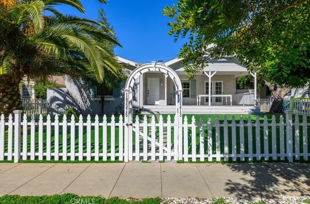 10575 Ayres Ave, Los Angeles CA  90064-3332 exterior