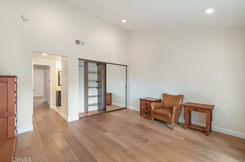 7035 Seal Cir, Huntington Beach CA  92648-3035 exterior