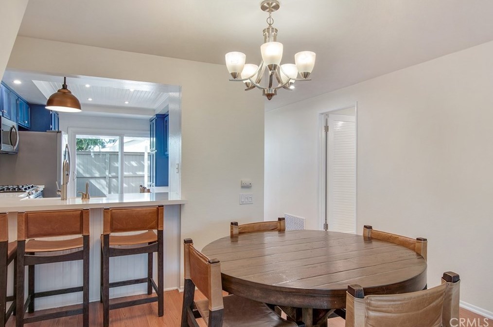 7035 Seal Cir, Huntington Beach CA  92648-3035 exterior