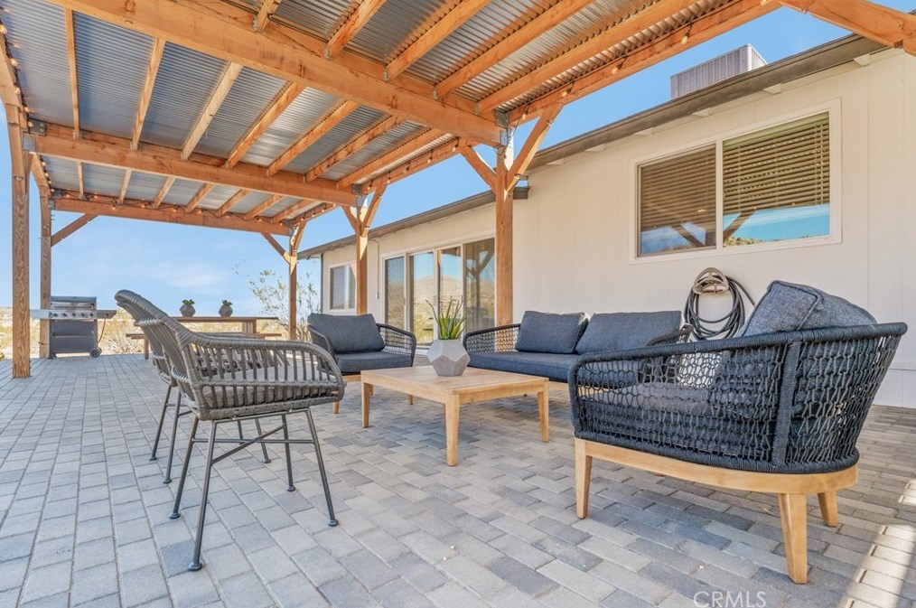 5536 Sunburst St, Joshua Tree CA  92252-1813 exterior