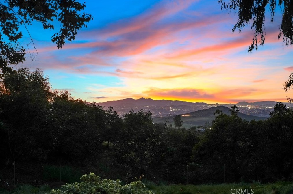 15735 Highland Valley Rd, Escondido CA  92025-3535 exterior