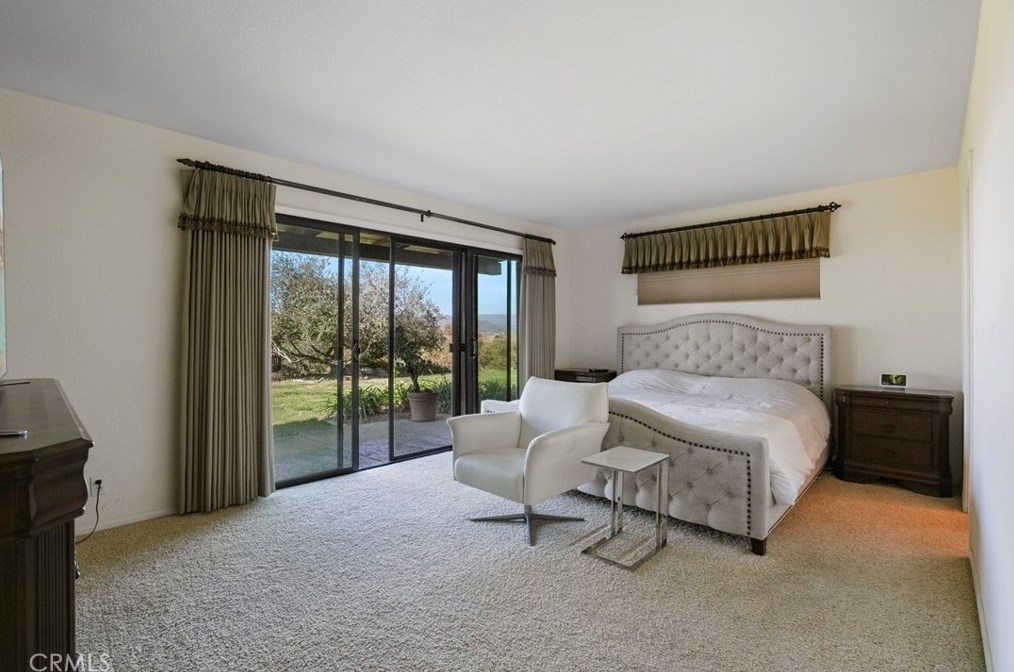 15735 Highland Valley Rd, Escondido CA  92025-3535 exterior