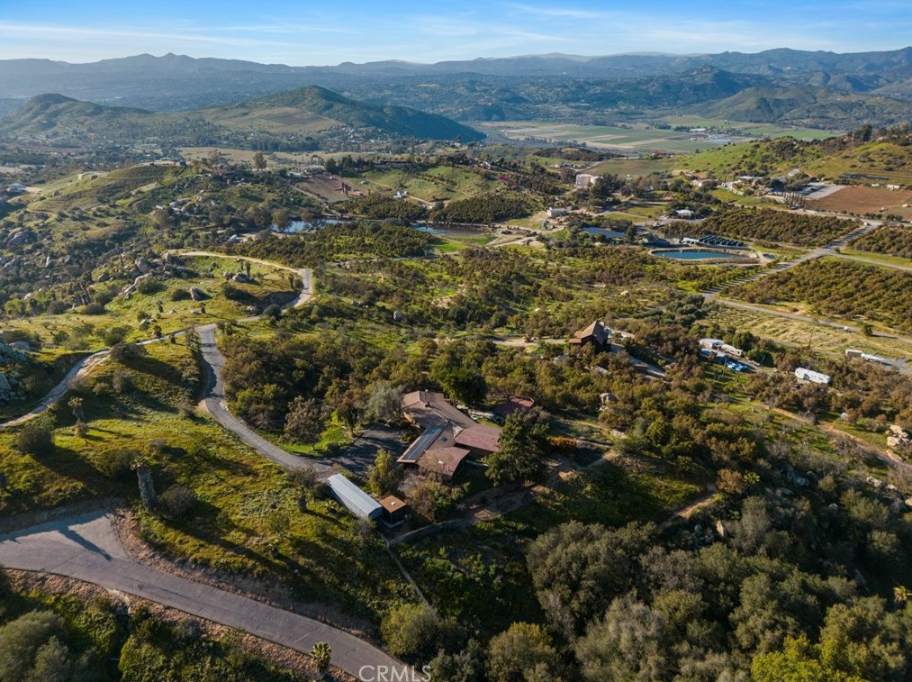 15735 Highland Valley Rd, Escondido CA  92025-3535 exterior