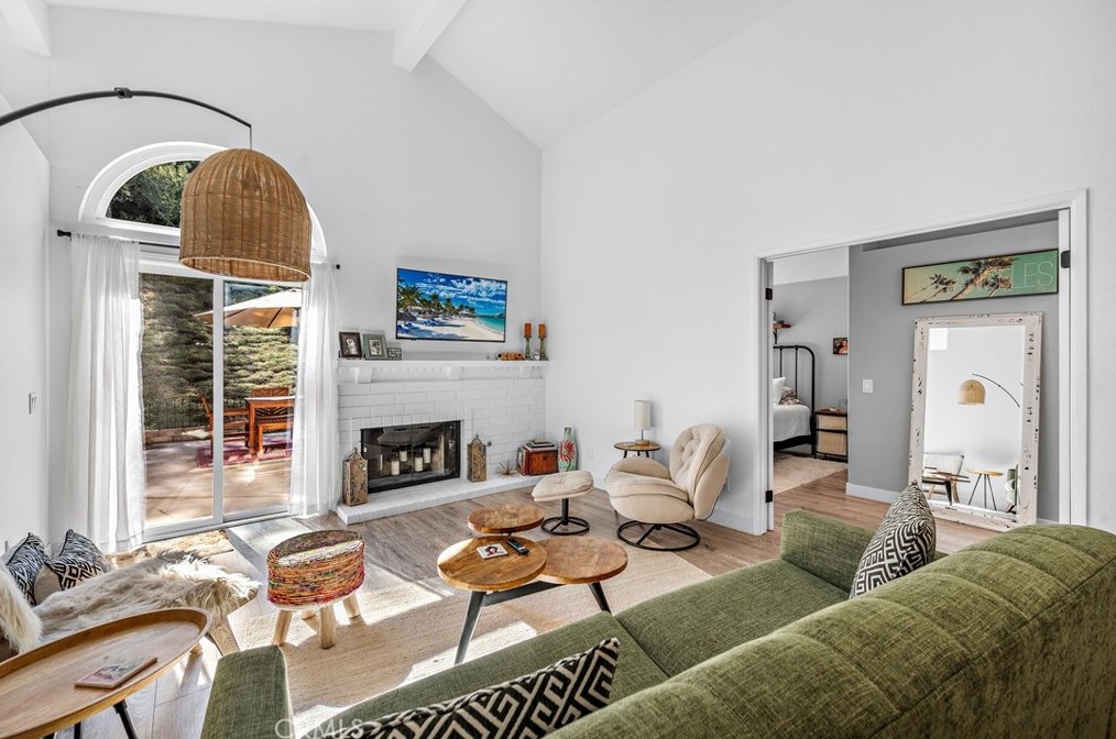 31569 Corte Salinas, Temecula CA  92592-6413 exterior