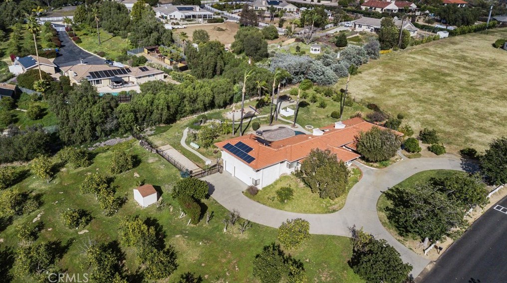408 Tumble Creek Ln, Fallbrook CA  92028-2543 exterior