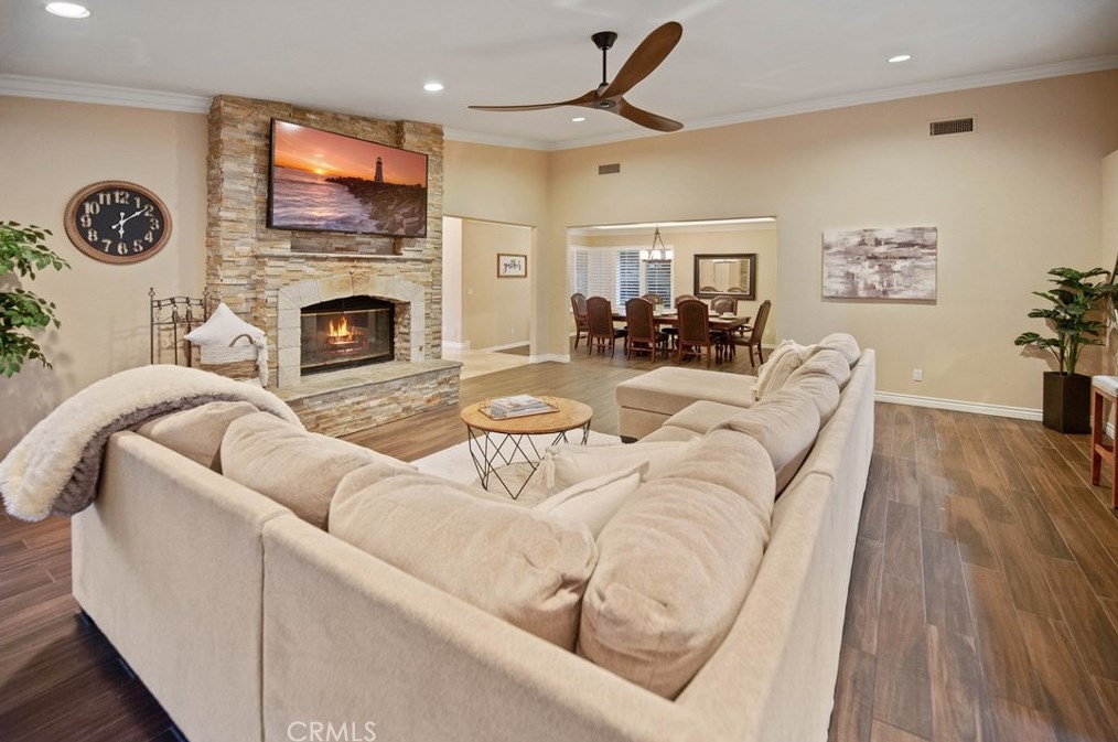 408 Tumble Creek Ln, Fallbrook CA  92028-2543 exterior