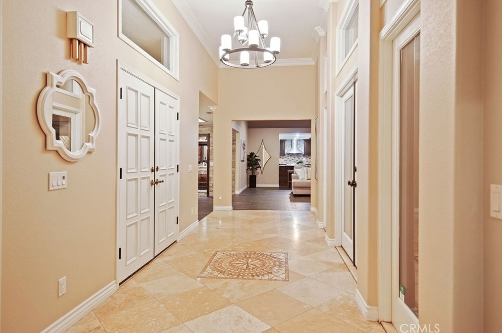 408 Tumble Creek Ln, Fallbrook CA  92028-2543 exterior