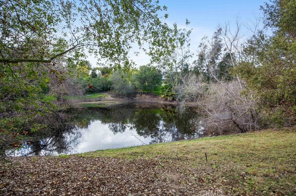 408 Tumble Creek Ln, Fallbrook CA  92028-2543 exterior