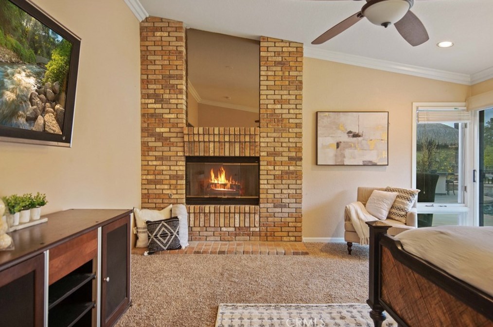 408 Tumble Creek Ln, Fallbrook CA  92028-2543 exterior
