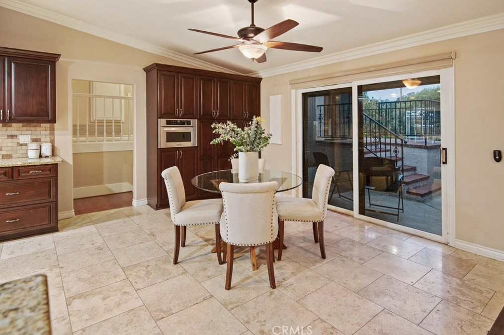 408 Tumble Creek Ln, Fallbrook CA  92028-2543 exterior