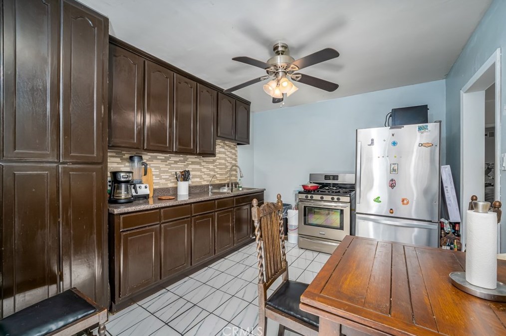 13511 Delavan Ave, Norwalk CA  90650-4306 exterior