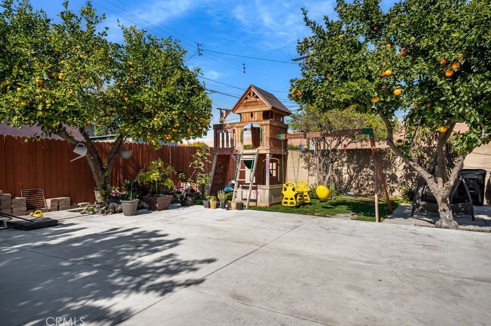 13511 Delavan Ave, Norwalk CA  90650-4306 exterior