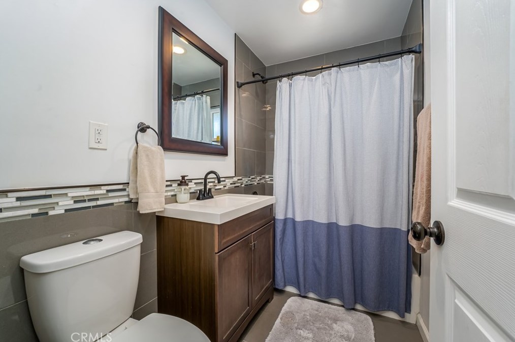 13511 Delavan Ave, Norwalk CA  90650-4306 exterior