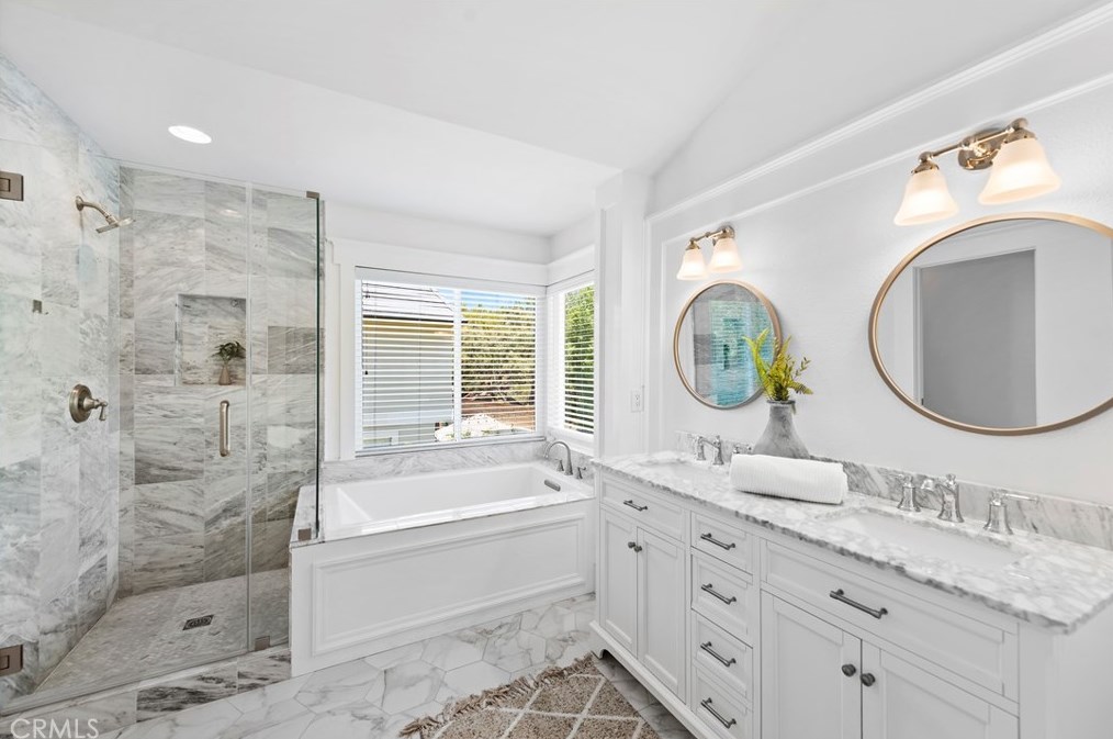 66 Oakcliff Dr, Laguna Beach CA  92677-5650 exterior
