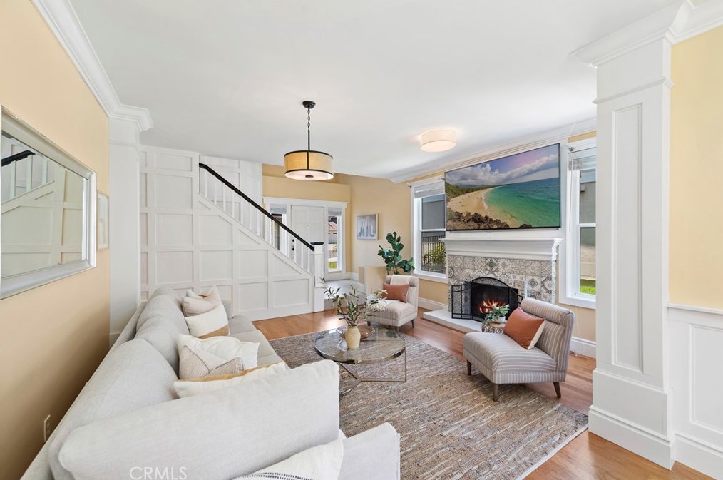 66 Oakcliff Dr, Laguna Beach CA  92677-5650 exterior