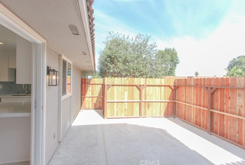 23390 El Reposa, Laguna Beach CA  92656-1104 exterior