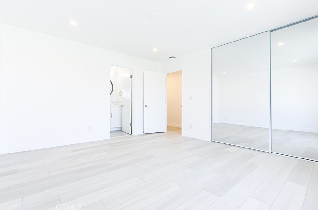 23390 El Reposa, Laguna Beach CA  92656-1104 exterior