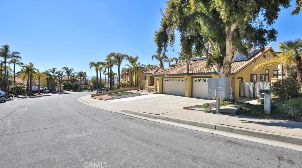 21620 Calle Monaco, Moreno Valley CA  92557-8540 exterior