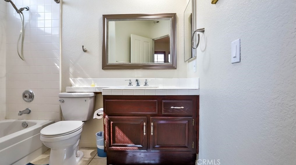 21620 Calle Monaco, Moreno Valley CA  92557-8540 exterior